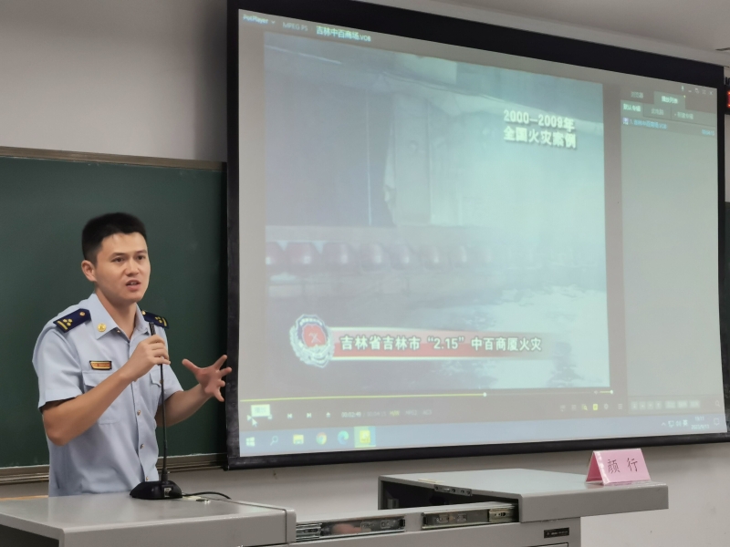 ZrJH_1694761317529006242.jpg 321.jpg